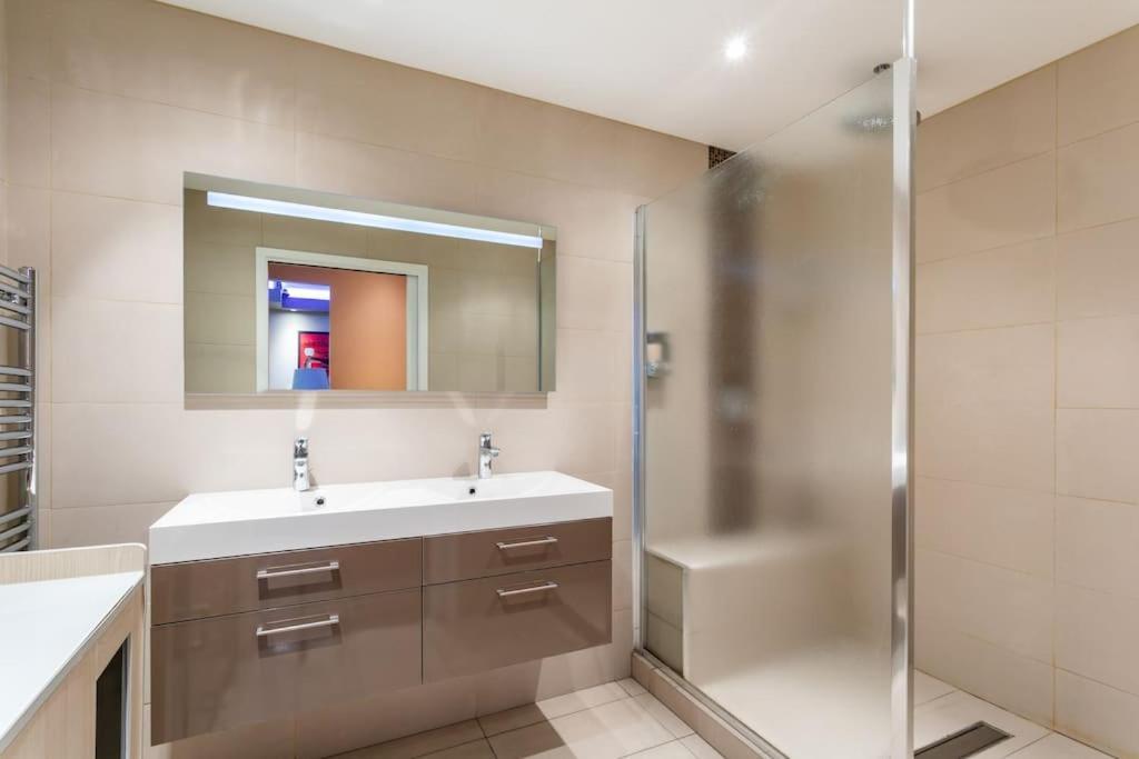 Appartement T4 Centre Ville Sete Tout Confort 3 Chambres Exterior photo